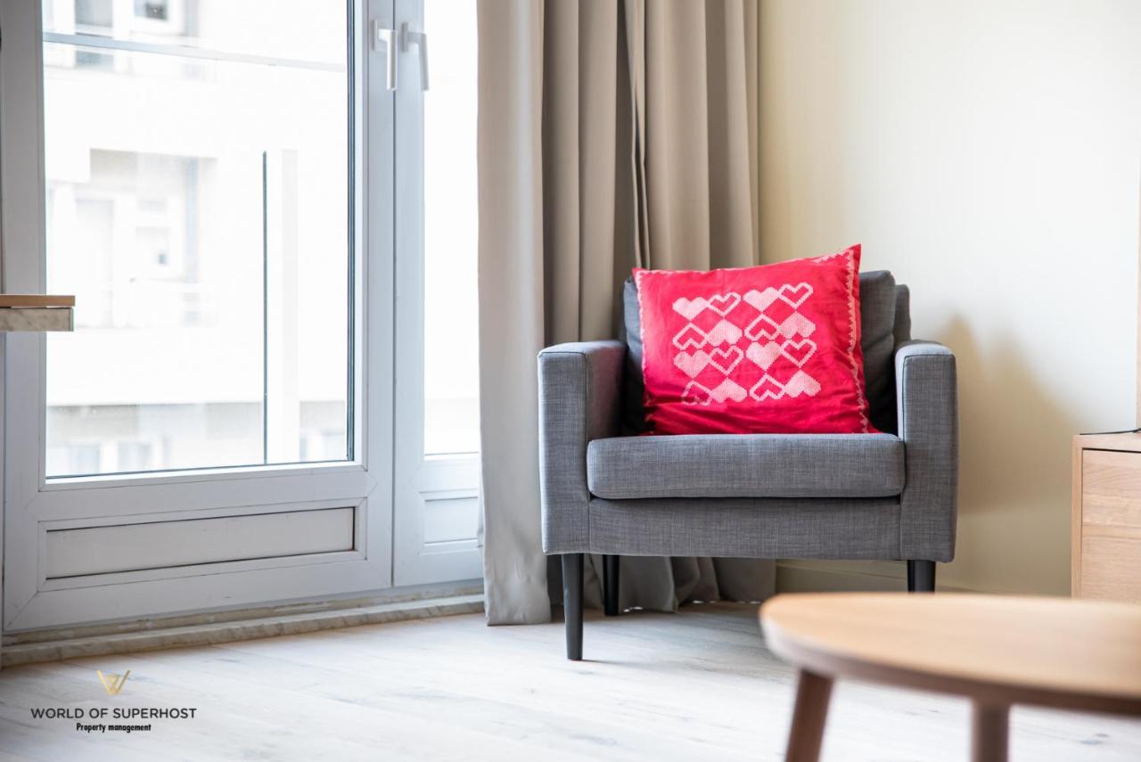 Helene, Appartement Vlakbij Het Strand Oostende Bagian luar foto
